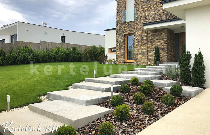 Ilyen egy modern, mediterrán kert Budapesten a III. kerületben.